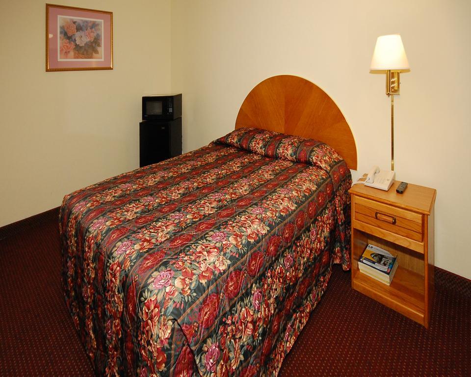 Econo Lodge Goldsboro Hwy 70 Ngoại thất bức ảnh
